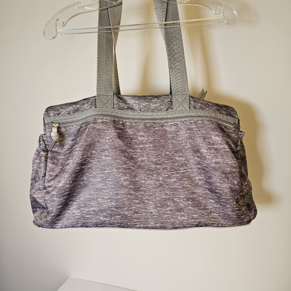 Rare Earth grey with pink interior nylon duffle bag - Picture 4 of 13